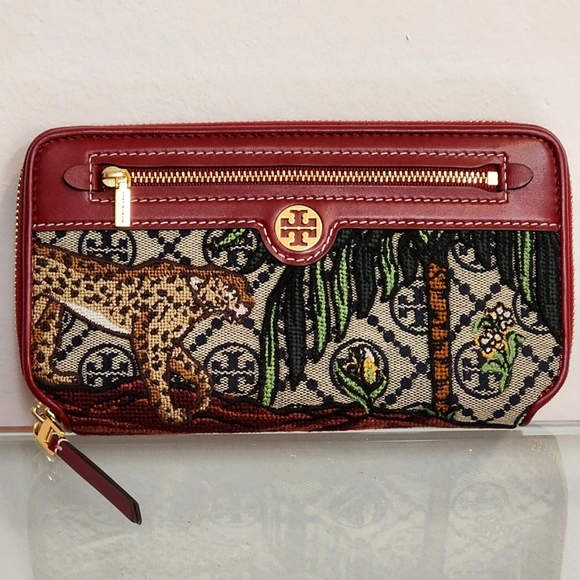 Tory Burch T Monogram Jacquard Embroidered Continental Wallet - Picture 2 of 15